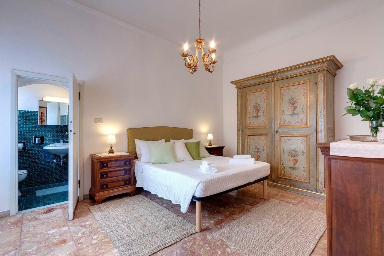 Historical Apartment Spectacular Arno View With Balcony From 12 Th Century. Firenze Bagian luar foto